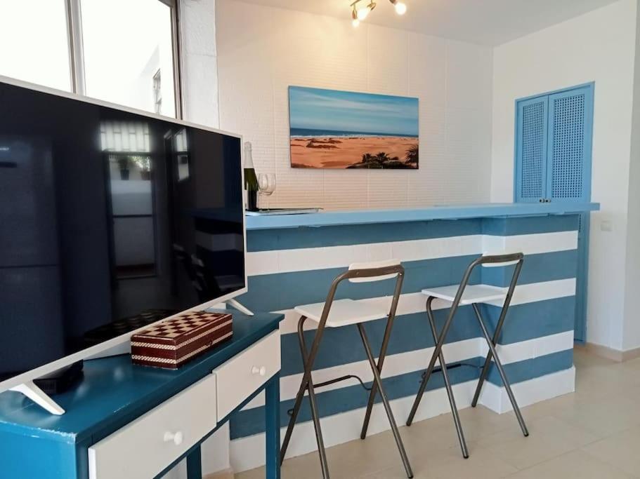 Apartment With Large Terrace, 10 Meters From Playa De Las Burras San Bartolomé Ngoại thất bức ảnh